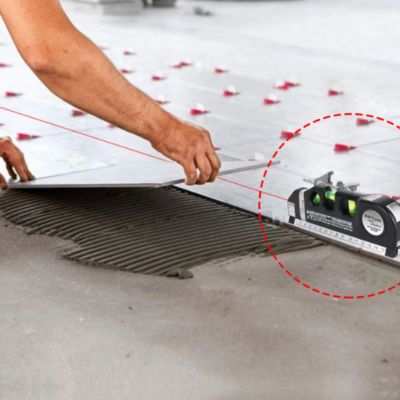 Niveau-laser-3-lignes-plancher