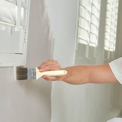 Pinceau-peinture-Blanc-fenetre