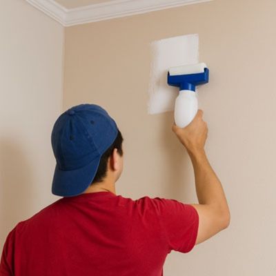 Rouleau peinture pour réparation mur