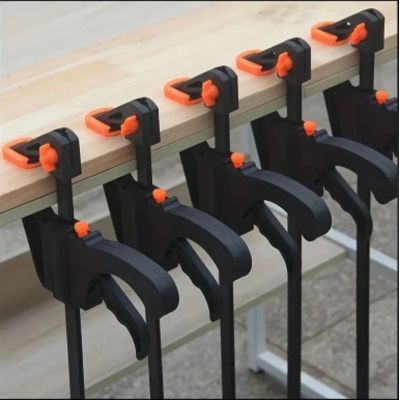 Serre-joint-pour-menuiserie-lot