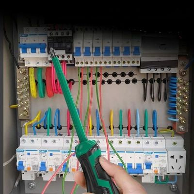 Tournevis américain cruciforme vert électricité