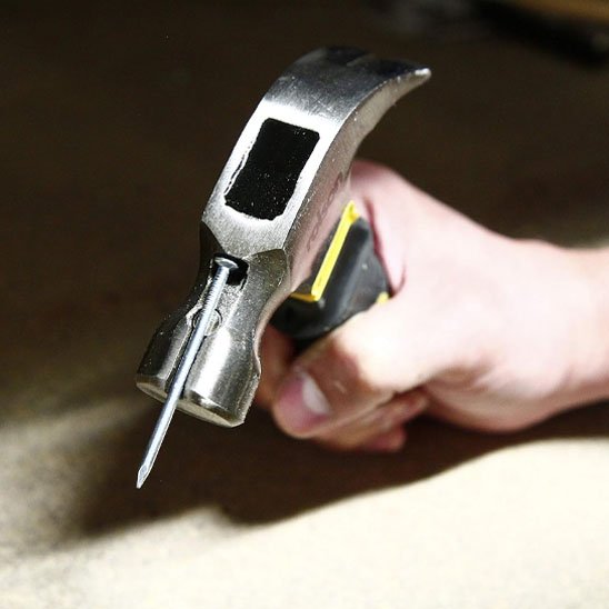 Marteau à griffes court aimant