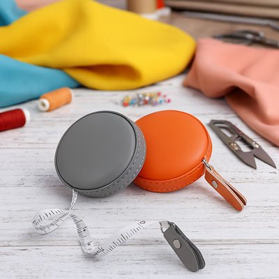 Mètre souple retractable en cuir ensemble