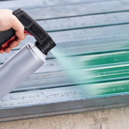 Pistolet peinture à poignée tôle